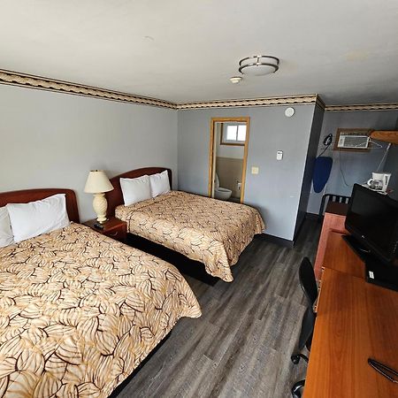 Forest Plaza Motel Mount Forest Exterior foto